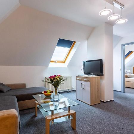 Trip Inn Kongresshotel Frankfurt-Родгау Екстериор снимка