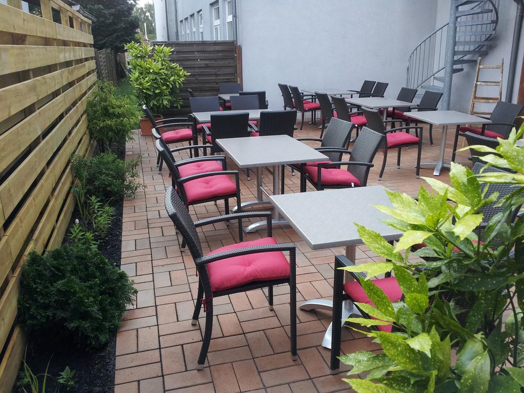 Trip Inn Kongresshotel Frankfurt-Родгау Екстериор снимка