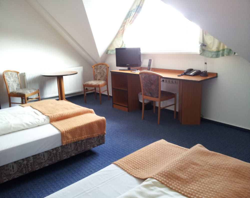 Trip Inn Kongresshotel Frankfurt-Родгау Екстериор снимка