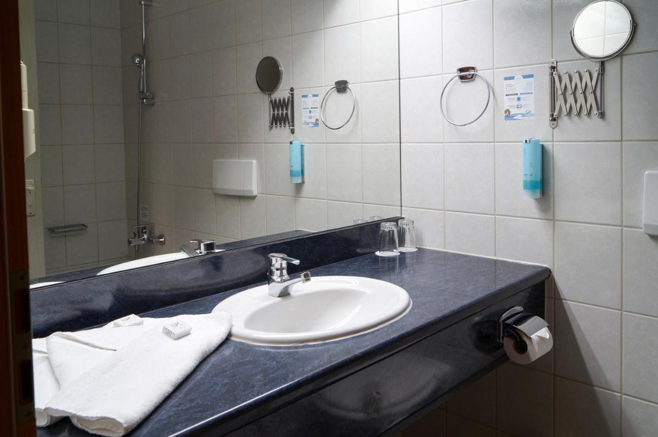 Trip Inn Kongresshotel Frankfurt-Родгау Екстериор снимка