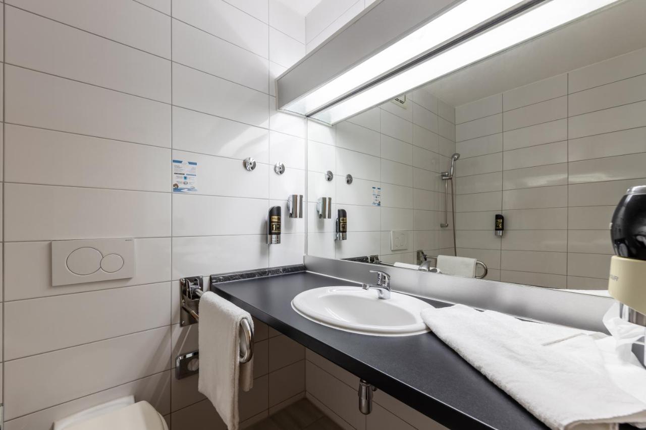 Trip Inn Kongresshotel Frankfurt-Родгау Екстериор снимка